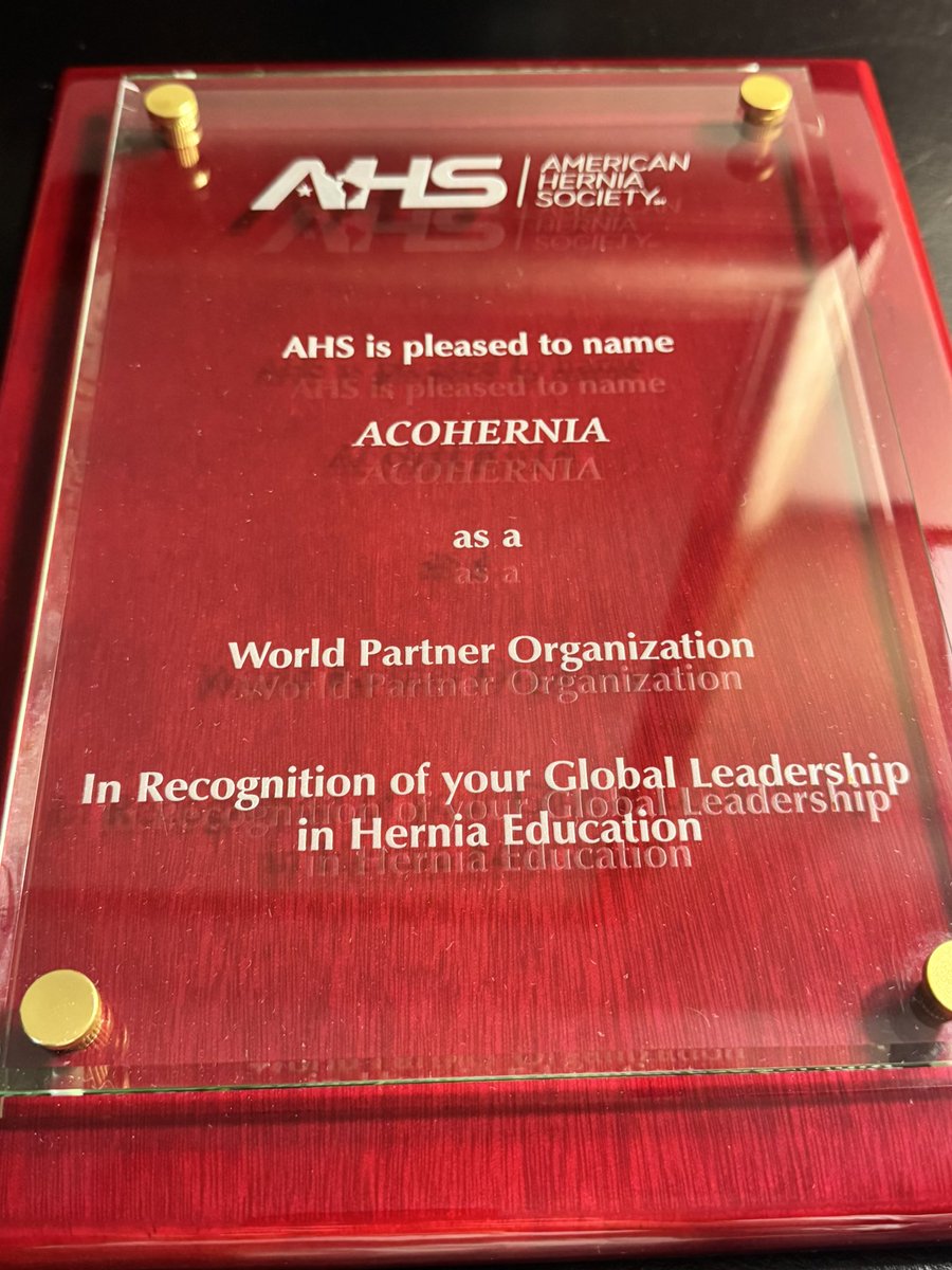 Recibimos de la <a href="/AmericanHernia/">American Hernia Society</a> este reconocimiento como lideres globales en educación de hernias