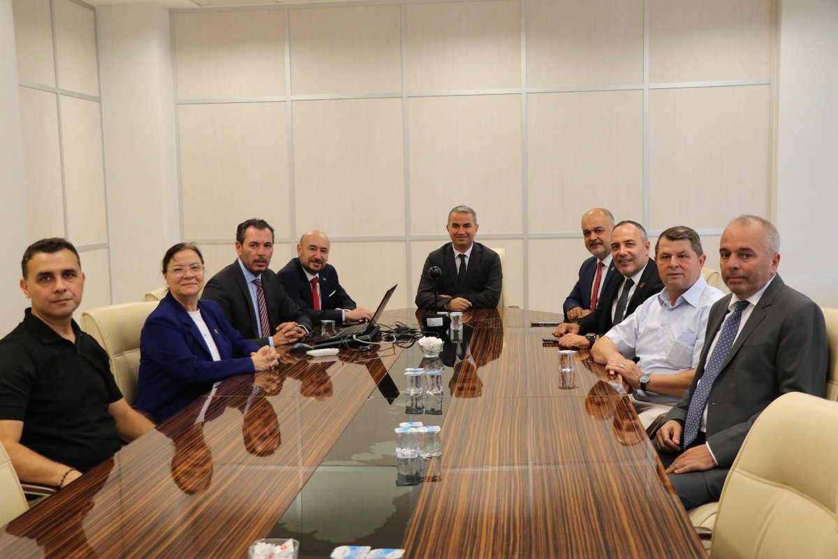 Aydın İşkur İl Müdürlüğü görevine yeni başlayan Sn Abdülkadir Soylu’yu makamında ziyaret ettik…