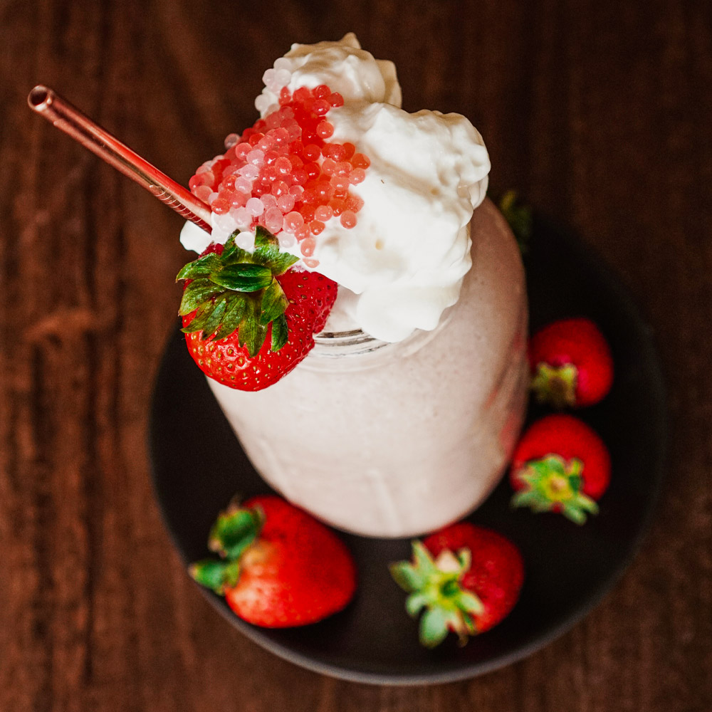 spherificator's tweet image. Strawberry on strawberry on strawberry. This shake just got extra sweet with a burst of strawberry pearls 🍓🥤 #StrawberryMilkshake #StrawberryPearls #Spherificator #TheSpherificator #Spherification #MolecularGastronomy #NextLevelDessert #FlavorBurst #SweetTreats #GourmetToppings