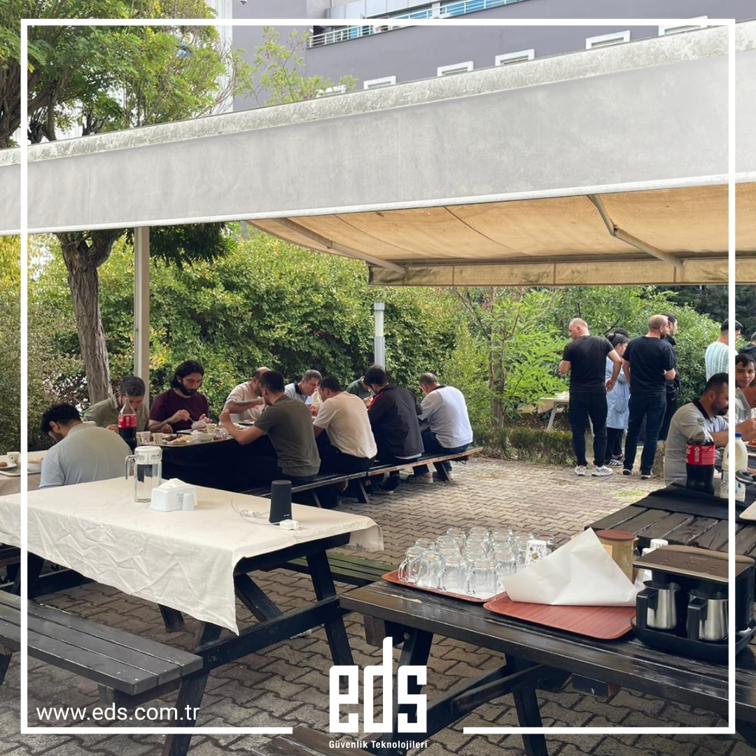 EDS Elektronik ailesi olarak yaz mevsimine keyifli bir etkinlikle veda ettik.

#YazaVeda #EDSElektronik #TakımRuhu #BirlikteGüçlüyüz #ÇalışanDeneyimi #Motivasyon #GüçlüEkipler #BaşarıBirlikteGüzel