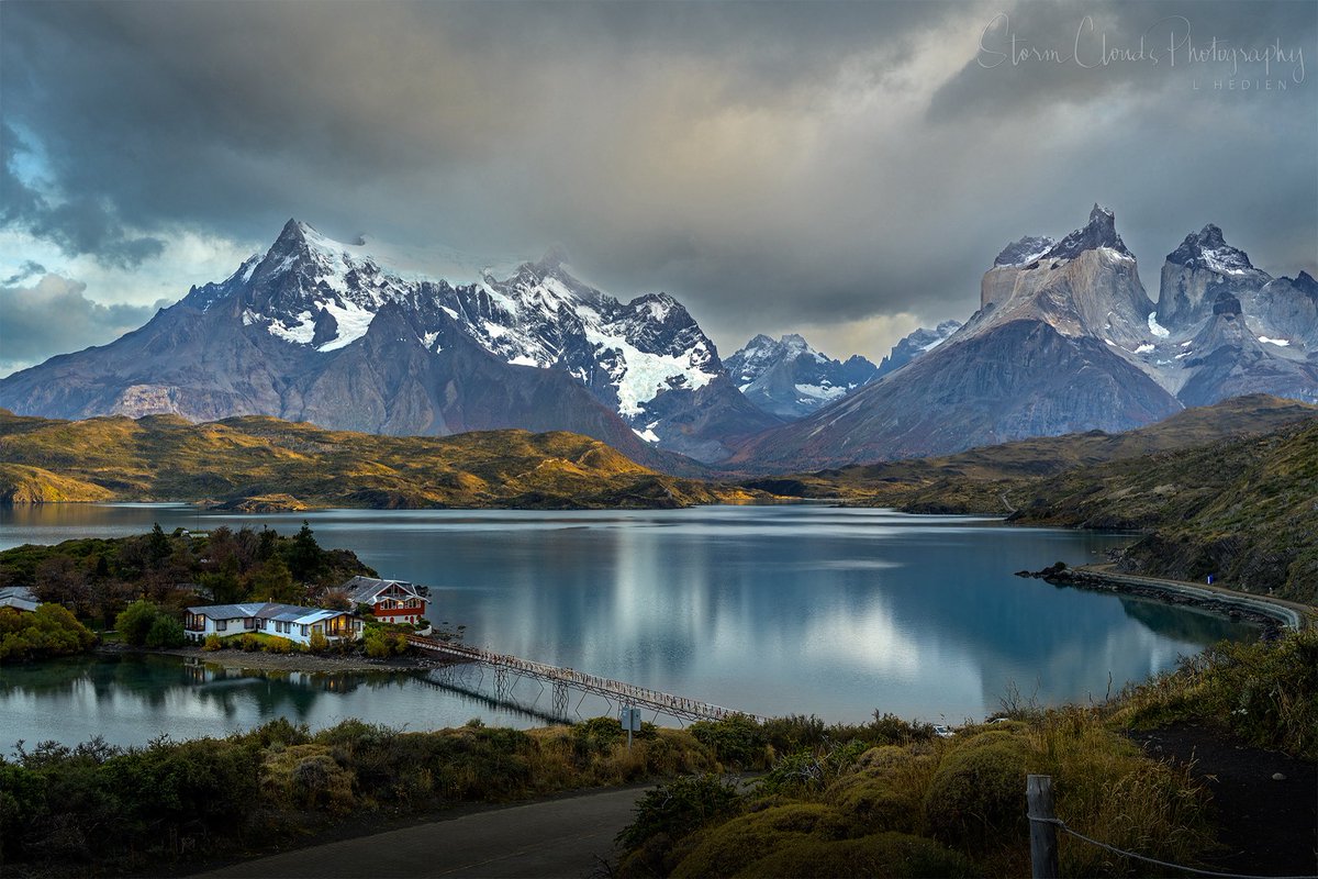 A report in #Chile #Patagonia in the #TorresdelPaine #nationalpark #mountain range 🏔️ in April. #photography #nikon #nikonphotography #zcreators #travel #adventure #travelphotography #nikon #z9 #nikonz9 #zcreators #naturephotography #tourism @stormcloudsphotography