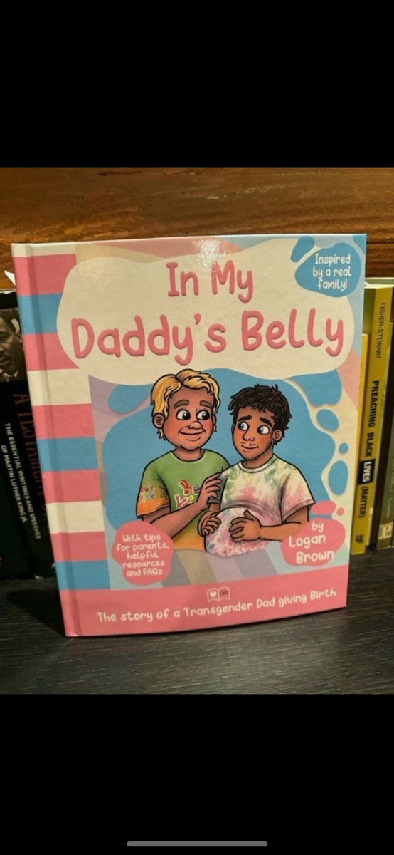 WhilingOut's tweet image. Can you thinking you a tough guy hating Trump that you would be associated with a side that agrees that books like these are in the your kids school library! 😂😂😂
#Conservative #leftards #tds #MentalHealth #liberal