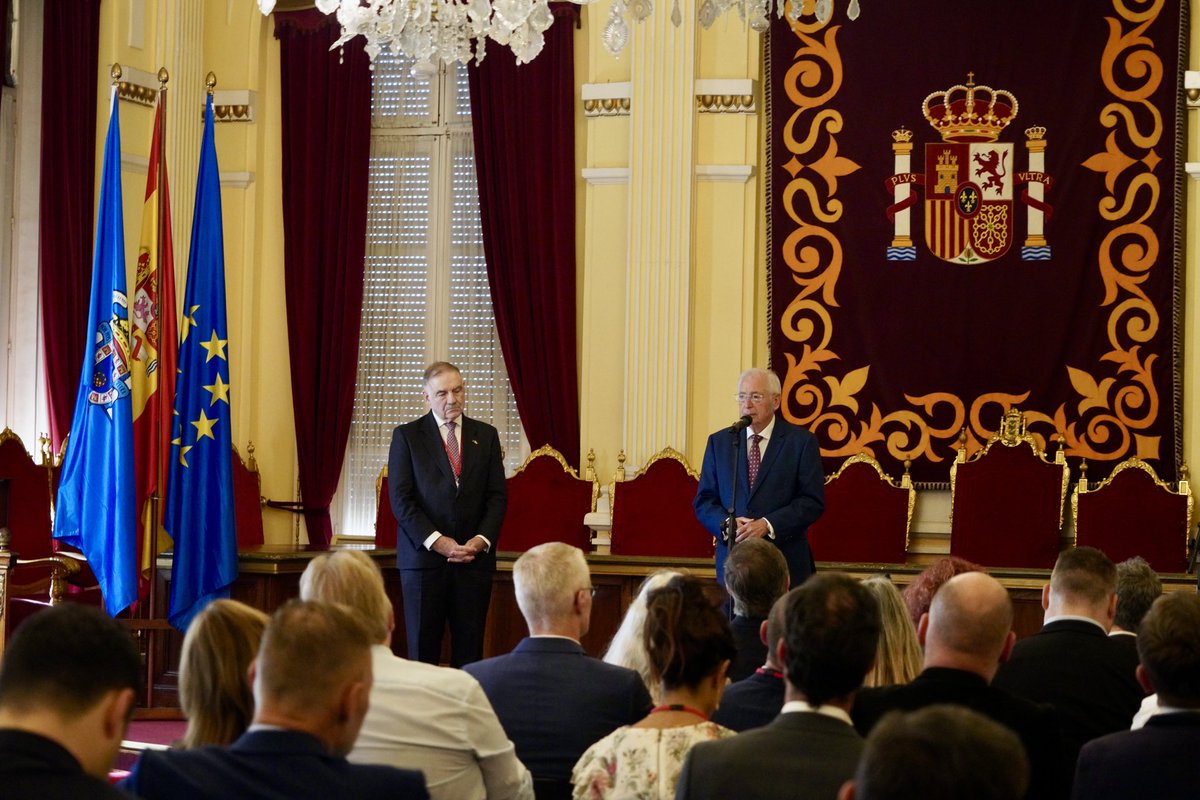 “Hoy Melilla es más OTAN”, ha asegurado el presidente de la Ciudad <a href="/imbrodamelilla/">Juan José Imbroda</a> durante la recepción a una delegación de esta organización que se encuentra de visita de trabajo en la ciudad.