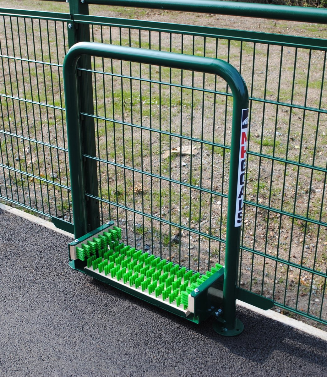 MHGoals's tweet image. Now we're approaching the winter months, make sure the mud stays outdoors with our range of highly durable boot wipers: mhgoals.com/pitch/bootwipe…