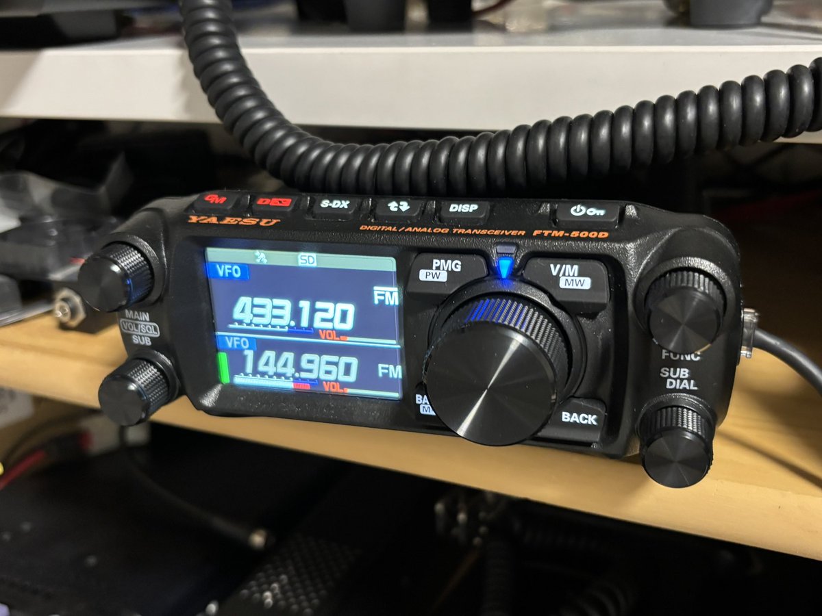 Works39's tweet image. #SHOKZ の #Openrun は、ICOM #ID52 #ID5100 では、繋がったけど、ヤエスの #FTM500 では繋がらなかった。

ヤエスは、#SSMBT10 や同20でも近づかないと探せないみたい。
離れたら見つからんのあかんやん。
しかし、Bluetooth接続は、便利なんだけど、なんか無線機にはイマイチなんだよね。
何でだろ？