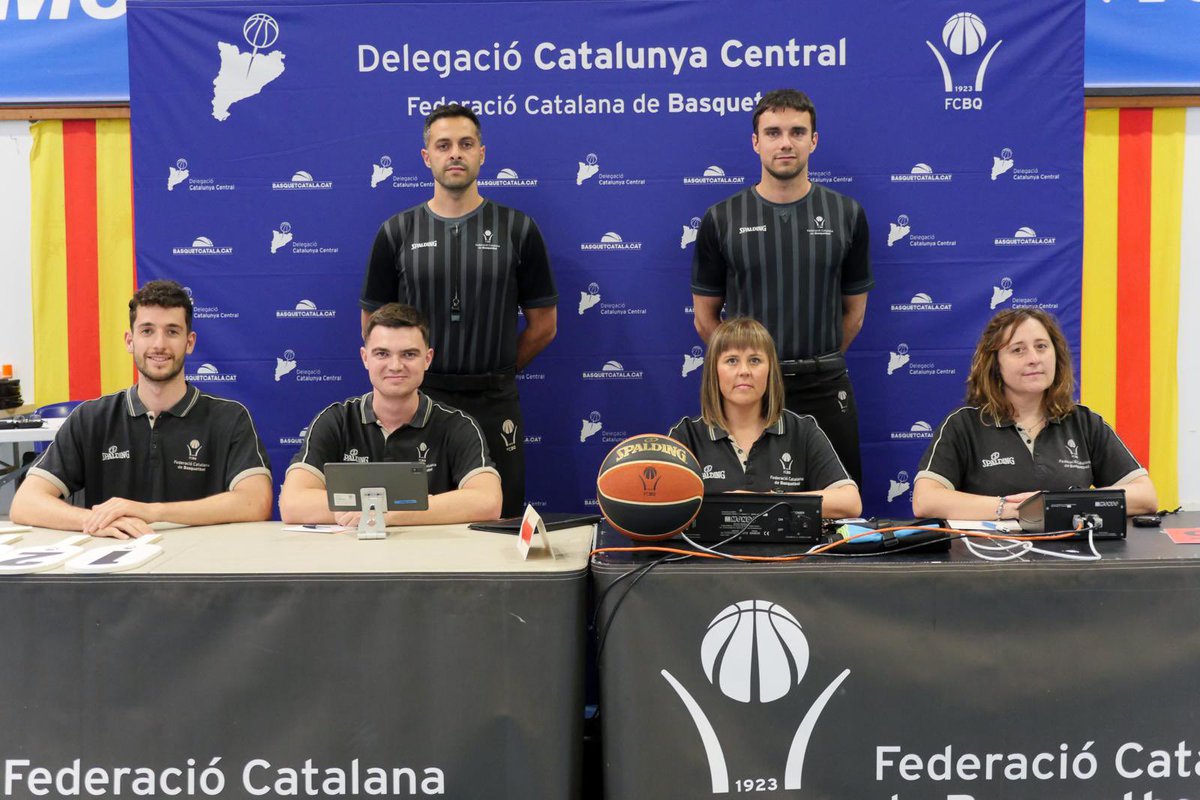 FCBQ_CatCentral (@fcbq_catcentral) on Twitter photo 🗞️Marta Solà nova auxiliar de taula de la Lliga ACB.
Aquesta temporada 2025-2026 la Delegació de la Catalunya Central comptarà amb una auxiliar de taula a la màxima categoria del bàsquet estatal. 🗞️Marta Solà nova auxiliar de taula de la Lliga ACB.
Aquesta temporada 2025-2026 la Delegació de la Catalunya Central comptarà amb una auxiliar de taula a la màxima categoria del bàsquet estatal.