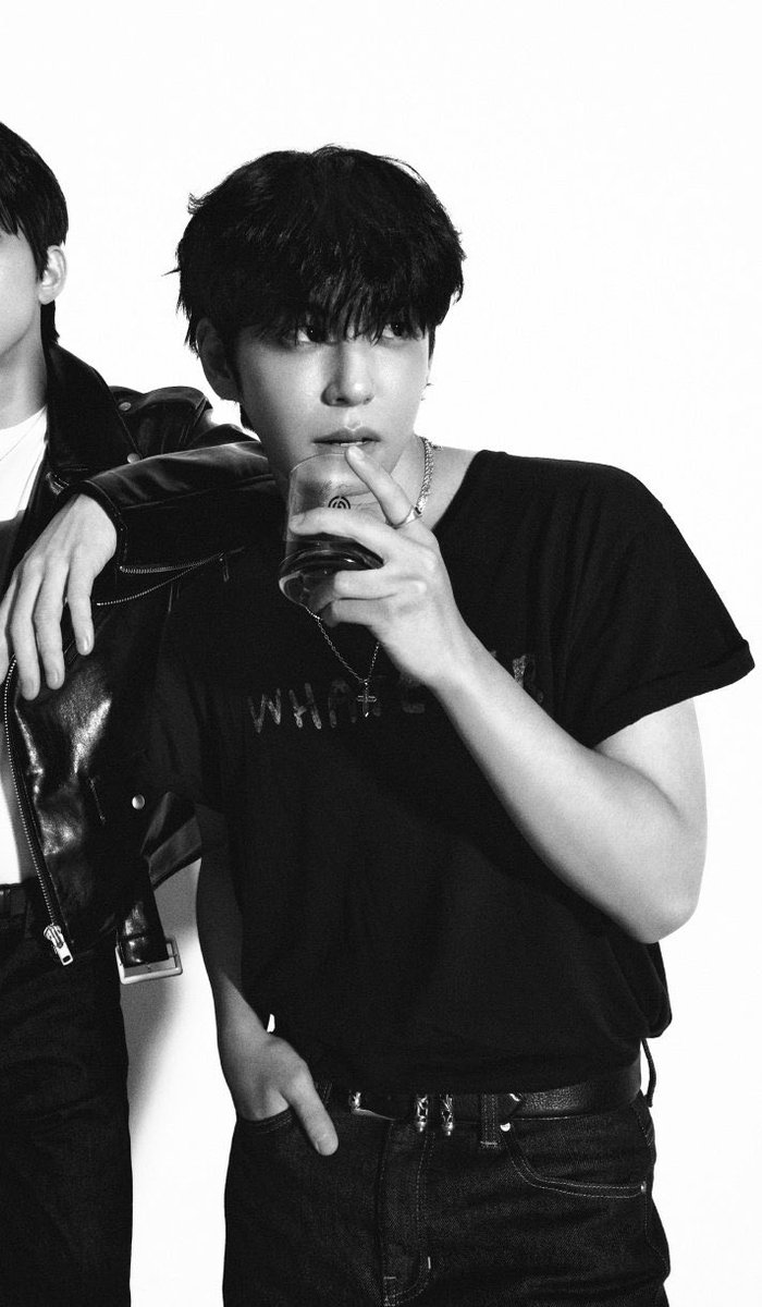 พี่พีทโคตรหล่อ ขอเหล้ามาอีกเยอะๆ