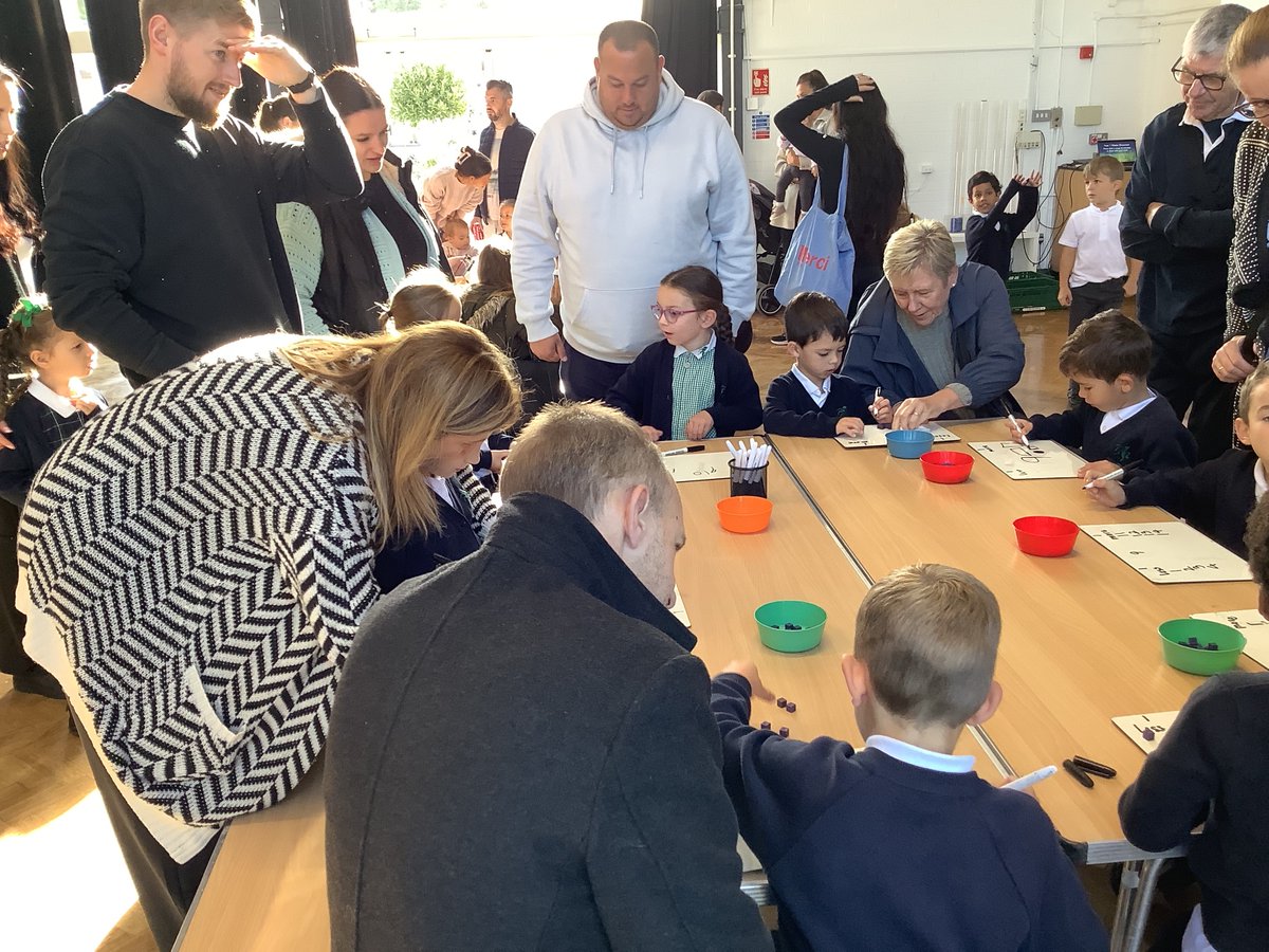 VIPSAylesford's tweet image. Year 1 had a fantastic Maths Showcase, sharing their number and place value knowledge with families! A huge thank you to everyone who came — it was lovely to speak with you and see the children so proud of their learning. 👏✨ #MathsShowcase #Year1 #PlaceValue