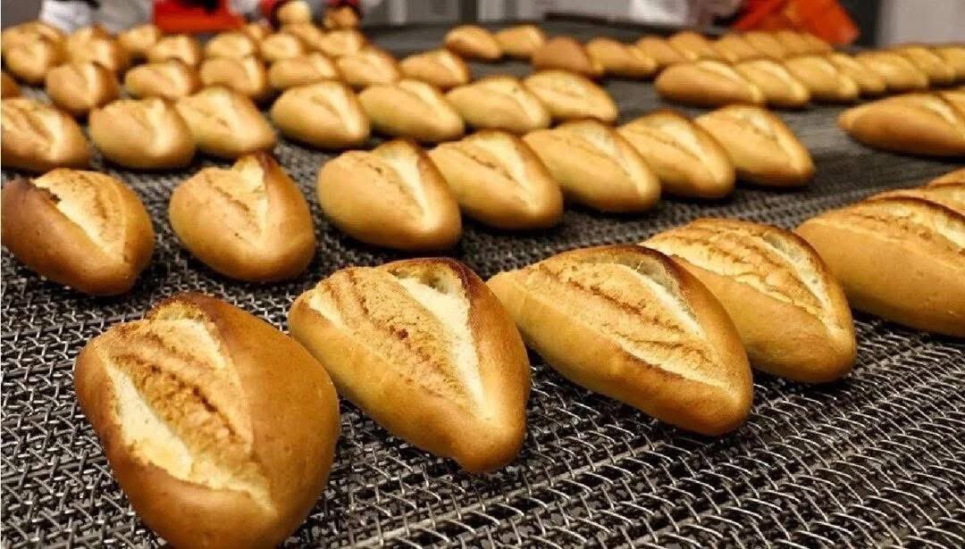 📢 Osmaniye ve Kadirli’de Ekmek Fiyatına Zammm‼️

Osmaniye ve Kadirli’de 220 gramlık ekmeğin fiyatı yarından itibaren 12,50 TL’den 15 TL’ye yükseliyor.