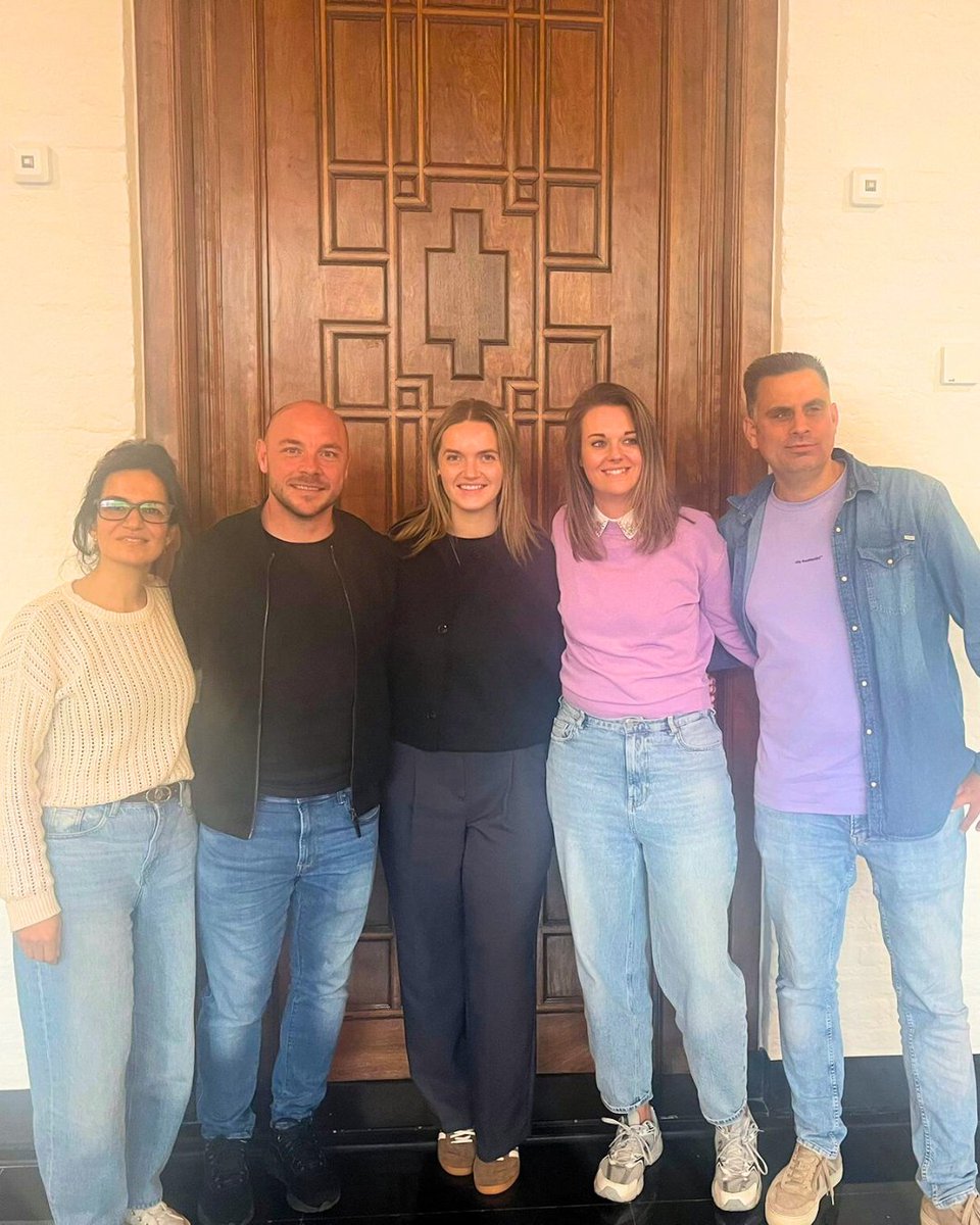 BallyhouraDev's tweet image. @BallyhouraDev  visited Heerlen 🇳🇱 this week as part of the @citicess #EUproject. We explored the Breakthrough Method, saw family coaches in action, and planned the Ballyhoura Breakthrough pilot. Excited to bring these insights home to Charleville! 💡❤️
#CITICESS