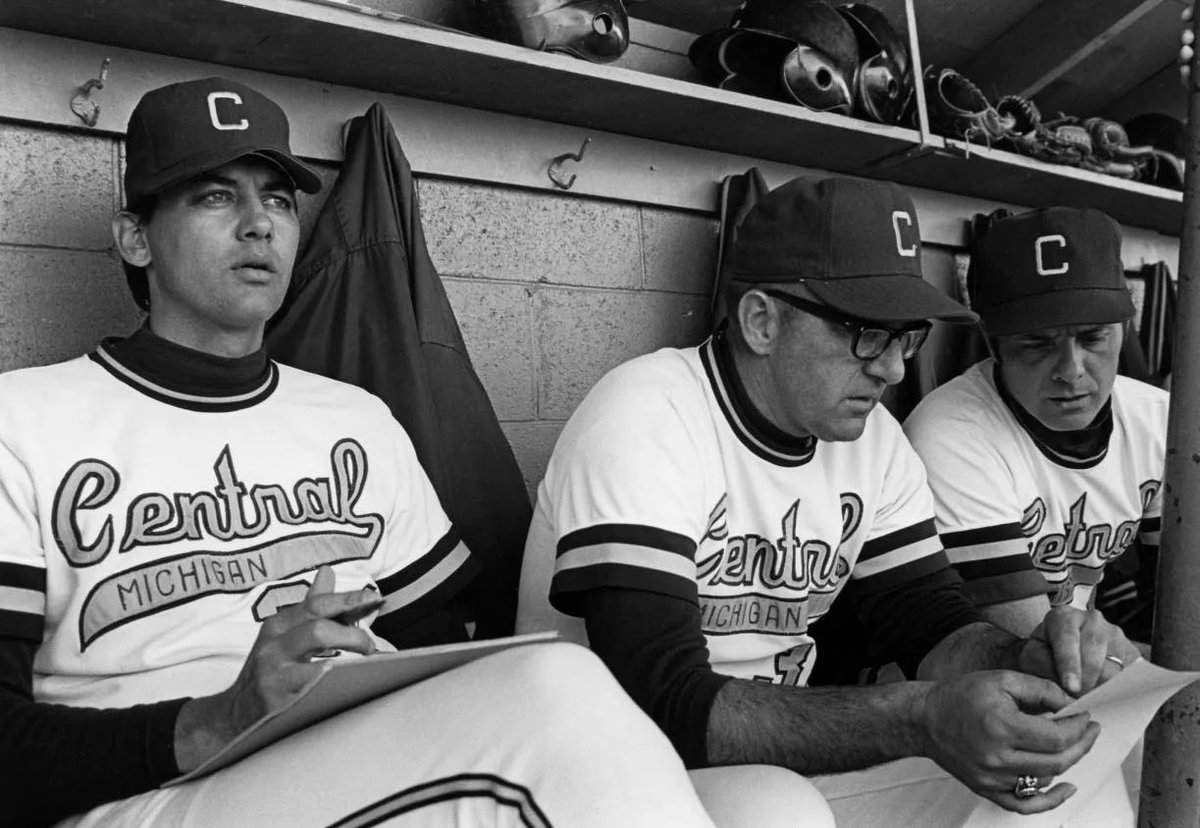 Adam Jaksa tweet media