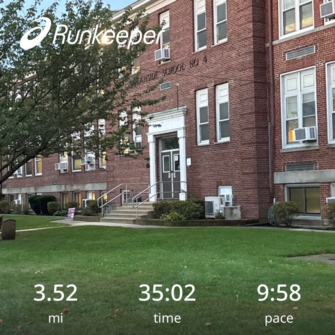 #TGIF #FridayRunday #JustFeltLikeRunning #Oceanside #OceansideSchools #OceansideSchoolDistrict #School4 #OceansideNY 🪨