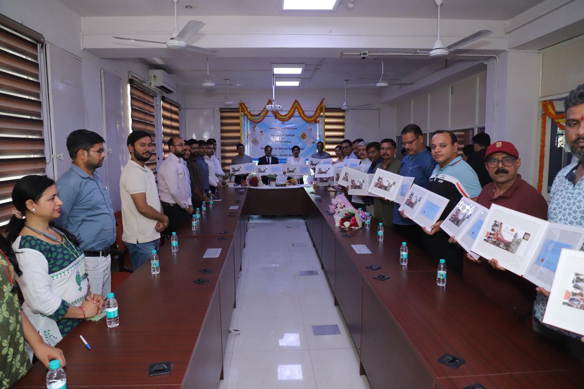 college_slc's tweet image. A special postal cover was officially released today commemorating Sashtipoorthi of SLC by India Post ⁦@PMOIndia⁩ ⁦@ugc_india⁩ ⁦@EduMinOfIndia⁩ ⁦@UnivofDelhi⁩ ⁦@IndiaPostOffice⁩ ⁦@narendramodi⁩ ⁦@dpradhanbjp⁩ ⁦@rashtrapatibhvn⁩ ⁦