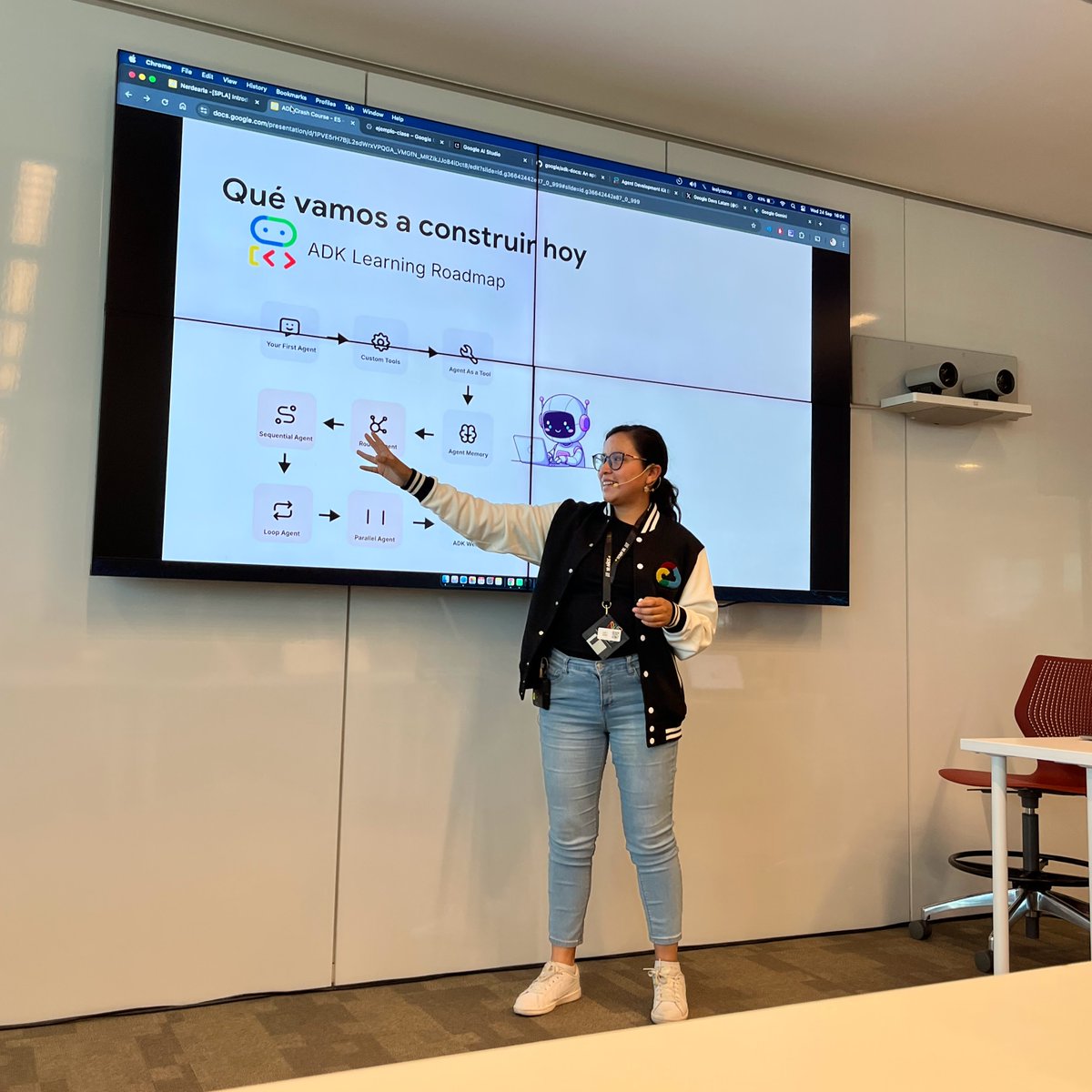 ch4rleston's tweet image. 🚀 Interesantes workshops en @Nerdearla!
🔹 Crea tu propio agente desde cero
Con Lesly Zerna (@leslysandra) y Nicolás Bello Camilletti (@nbellocam)
Mostraron cómo diseñar agentes inteligentes capaces de interactuar entre sí y con sistemas externos, y desplegarlos en entornos de…