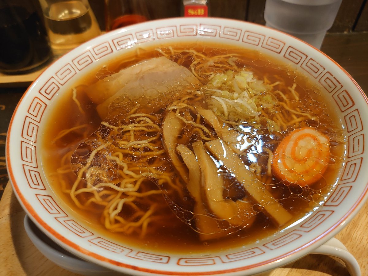 晩飯に高山ラーメン食ってきたけどぶっちゃけハズレの店だった
うーん残念