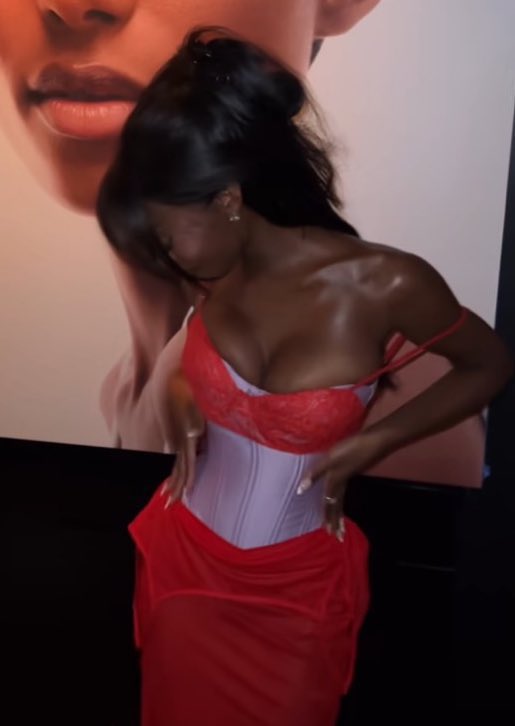 musesblueprint's tweet photo. Olandria in the Uncladding Bustier Corset &amp; Slip Midi Skirt by Fancì Club ❤️ https://t.co/R5cTE4BfLq