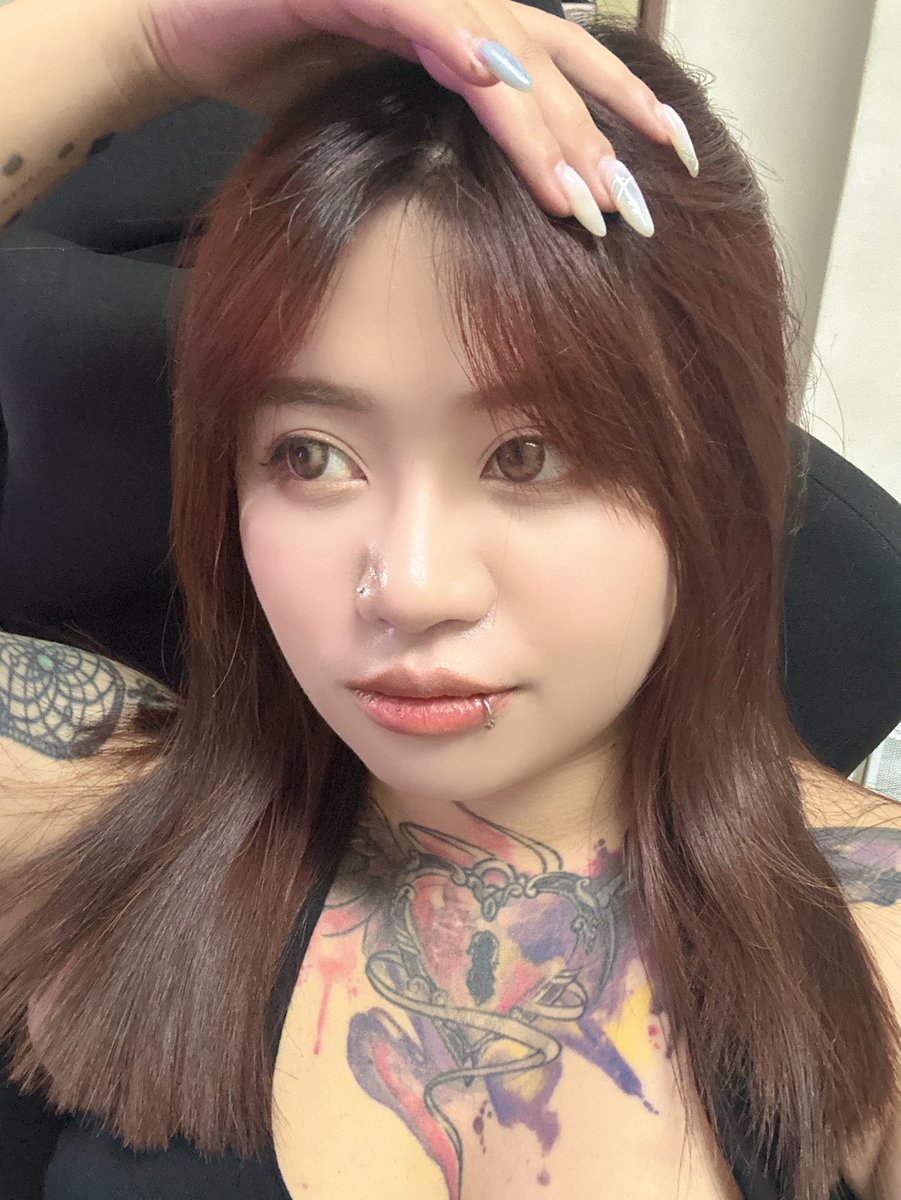 頭髮長度更新
第一張看起來好唐(･･;)