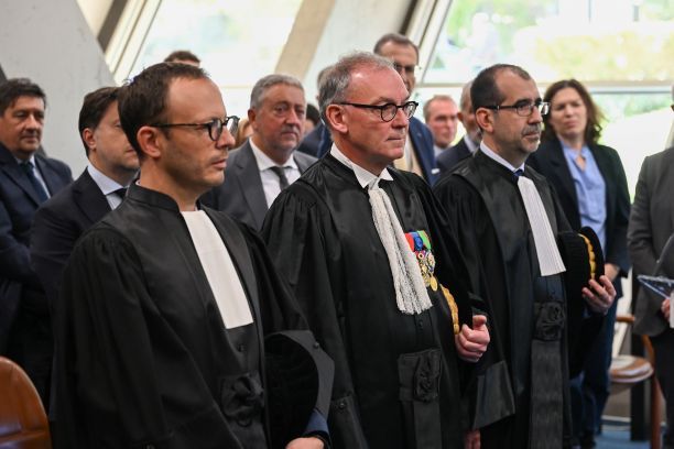 Le Premier président de la Cour <a href="/pierremoscovici/">Pierre Moscovici</a> s’est rendu à #Marseille pour assister à l’audience solennelle d’installation de Xavier Lefort en tant que président de la Chambre régionale des comptes Provence-Alpes-Côte d’Azur <a href="/crcpaca/">Chambre régionale des comptes PACA</a>. ⬇️1/3