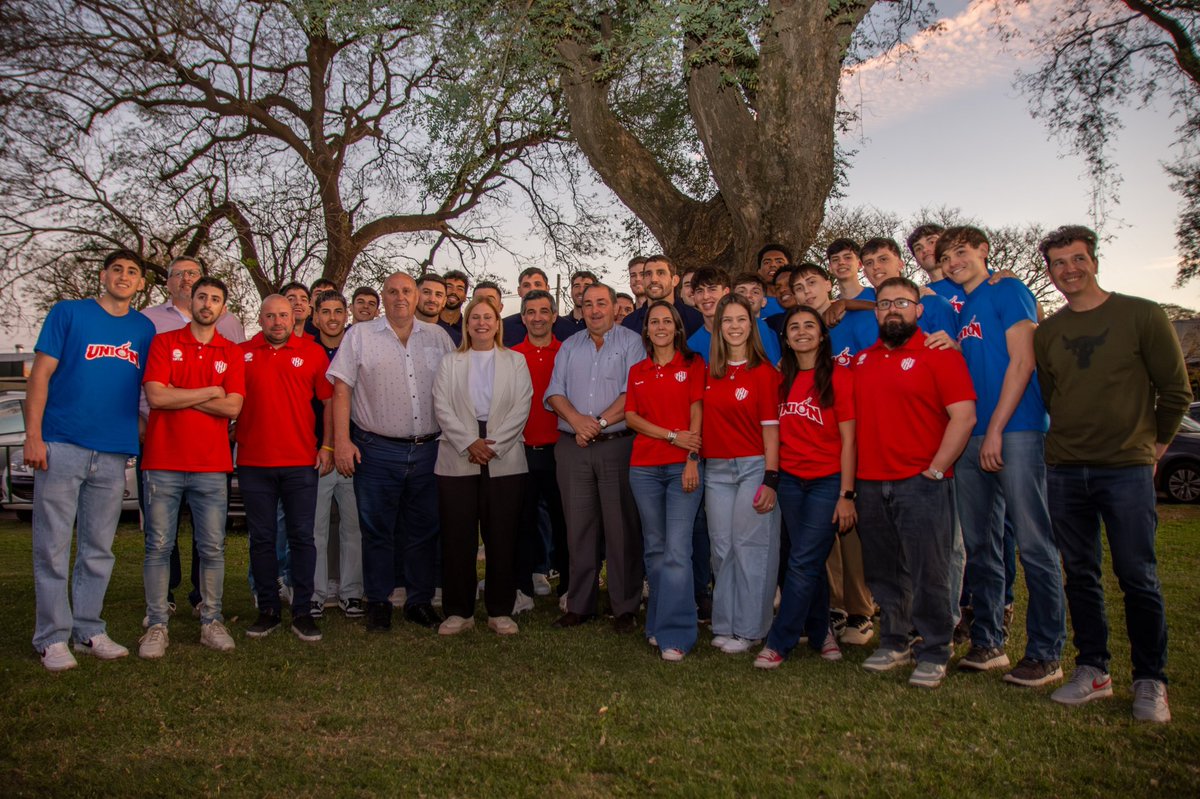 Se presentó el plantel tatengue 🇦🇹 En el camping del CUEC y con presencia de autoridades provinciales y municipales.
Cada vez falta menos para arrancar la <a href="/LigaNacional/">La Liga</a> 🏀