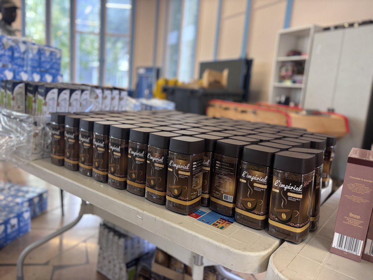 scum34's tweet photo. Distributions alimentaires en collaboration avec Pas Perdu,  @crousmontpel et la @BanqueAlim34 ! 

#combatuniversitaire https://t.co/hJ4hYdjGlJ