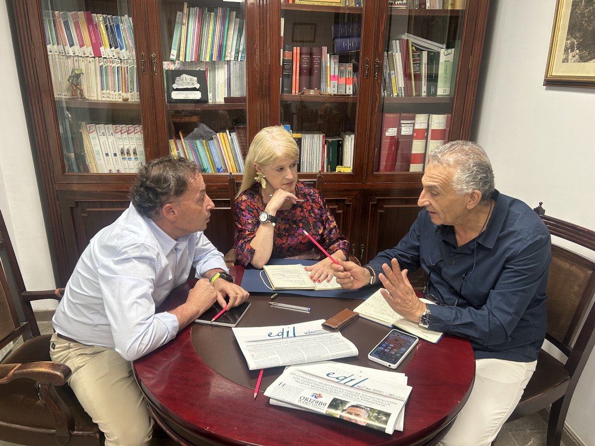 uimunicipalista's tweet photo. Renovamos propósito de avanzar en alianza con el Centro de Iniciativas de Cooperación al Desarrollo CICODE de la Universidad de Granada @CanalUGR
Agradecemos la reunión con el Director CICODE Wenceslao Martín y la importante unión de la Catedra UNESCO y su Director Javier Ordoñez https://t.co/hjF0bhaHg4