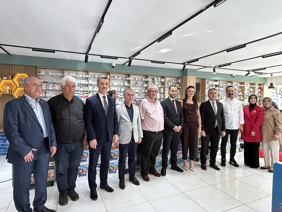 İlimizde hizmete giren Yaren Eczanesi’nin açılış programına teşkilatımızla birlikte katılım sağladık.  

Sağlık alanında atılan bu kıymetli adımın hayırlı olmasını diliyor, işletme sahibine bol kazançlar ve kolaylıklar diliyoruz.