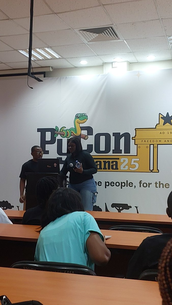 Donchaminade's tweet image. #PyConGhana2025 is officially started 🥳🇬🇭
You can join us because we just started and we are in the first step of this day with miss Afi's keynote...