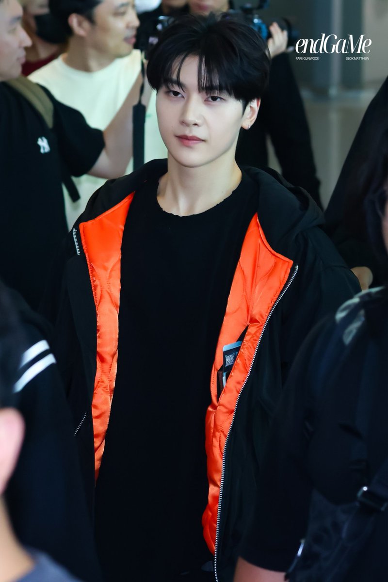 ENDGAME52's tweet image. 250926 ICN 🛫

#박건욱 #석매튜 #맽박즈 #PARKGUNWOOK #SEOKMATTHEW  #MATTPARKZ #ZEROBASEONE    #제로베이스원    #ZB1