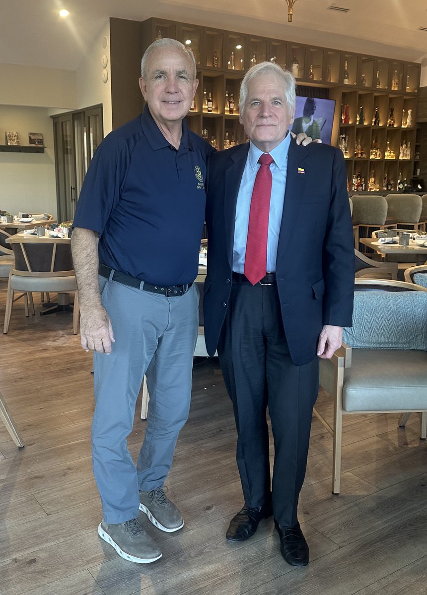 Todo un honor recibir a <a href="/migueluribel/">Miguel Uribe</a> en Miami. Puede ser el próximo presidente de #Colombia.

Siempre apoyaré a los colombianos de bien que luchan por la democracia, la justicia y la libertad.

🇺🇸🤝🇨🇴