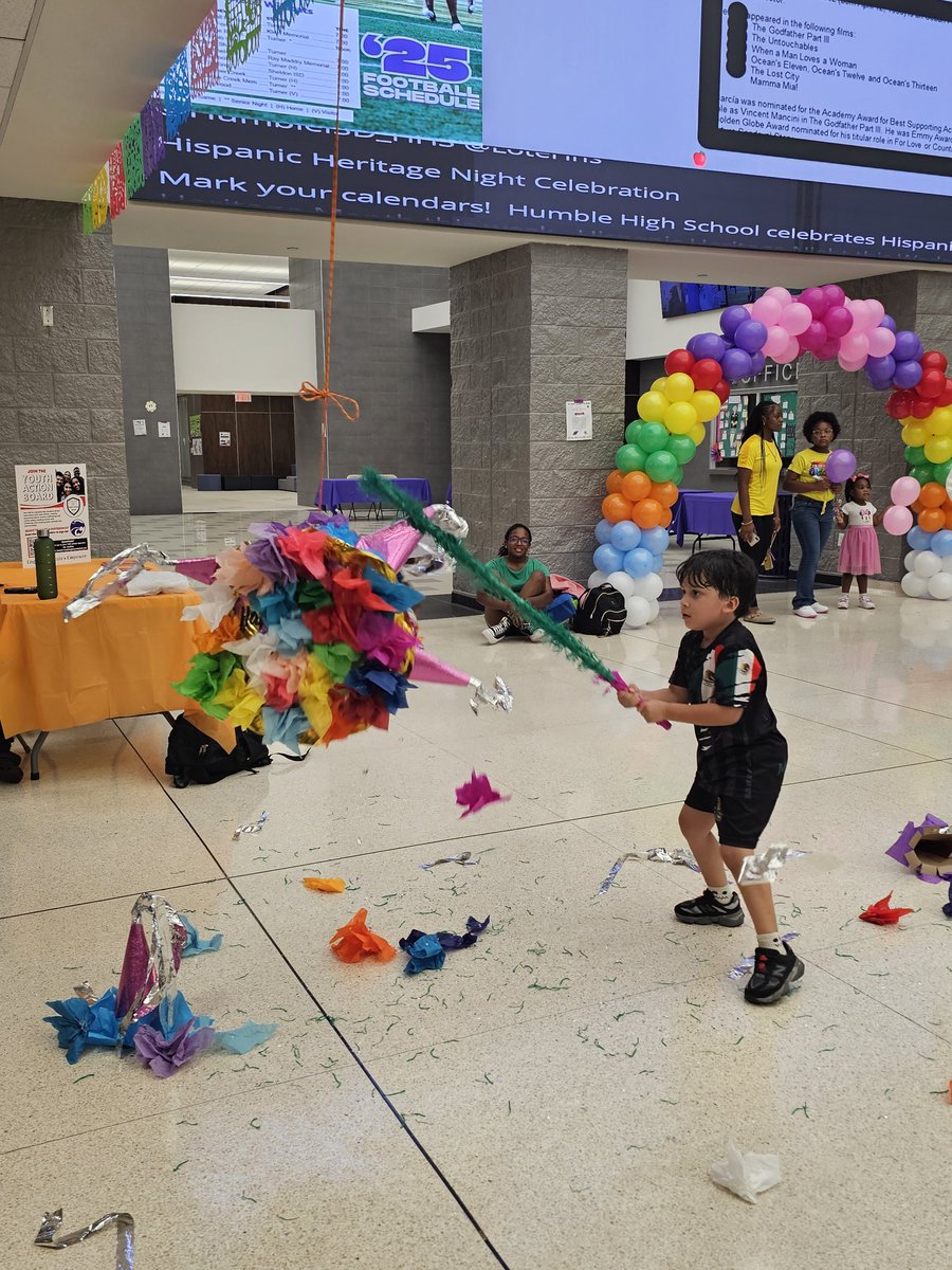 HHS Celebrating Hispanic Heritage Month together!
Team work make our community shine!!!
<a href="/HumbleISD_HHS/">Humble High School</a> <a href="/CoachEspinoza13/">Nidia Espinoza</a>