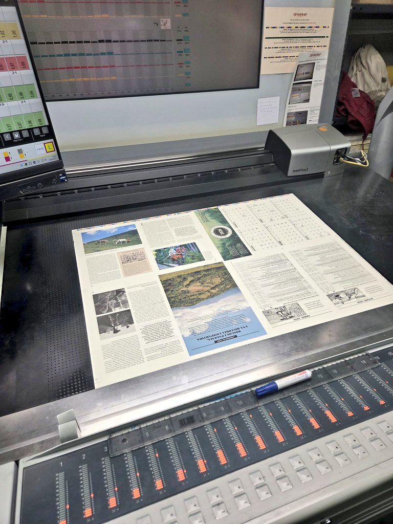 Segueix el procés d'impressió del nou exemplar del #calendaridelspagesos. Aviat us podrem anunciar que comença la seva dustribució i venda a quioscs, papereries i llibreries !