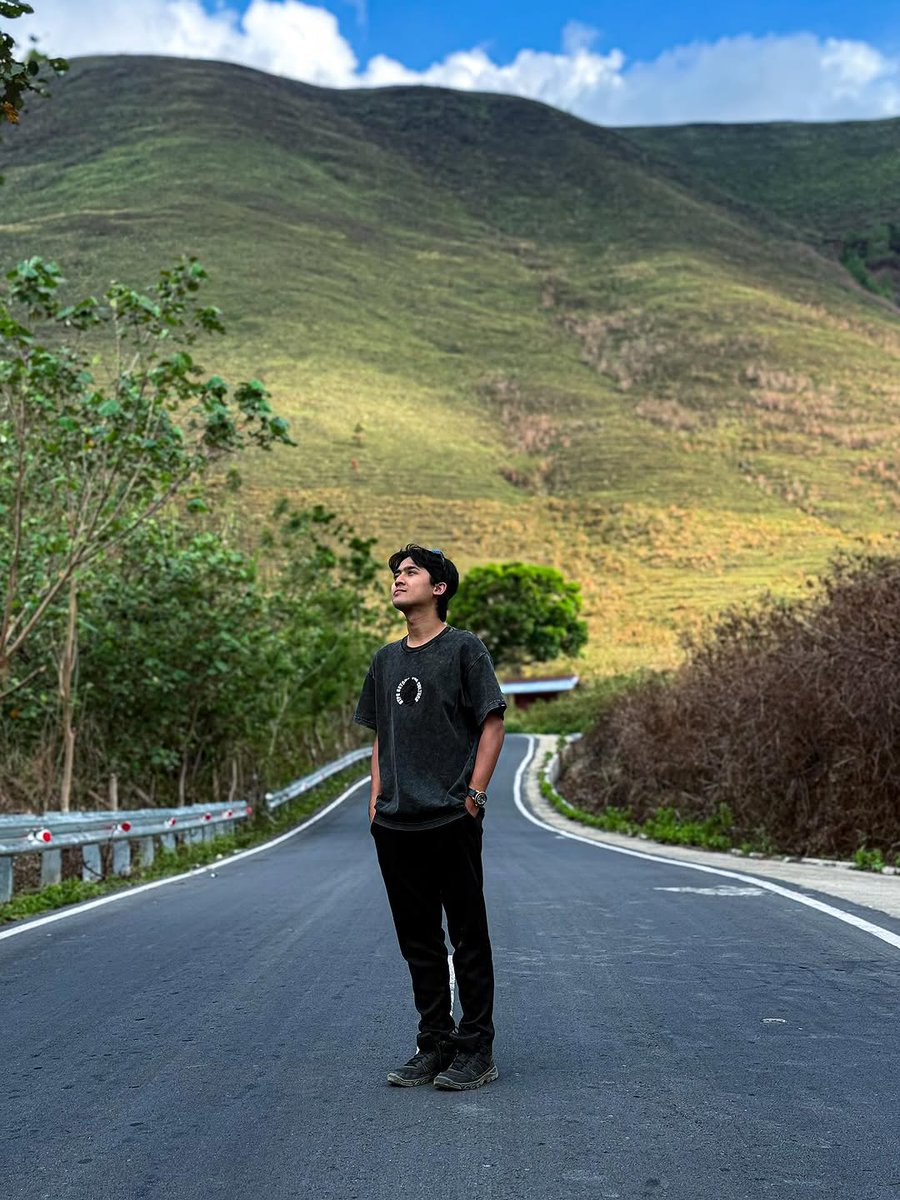 myrnanewss's tweet image. #RNANEWS #RNASELEBSTYLE ❤️ By #IzaanTalib