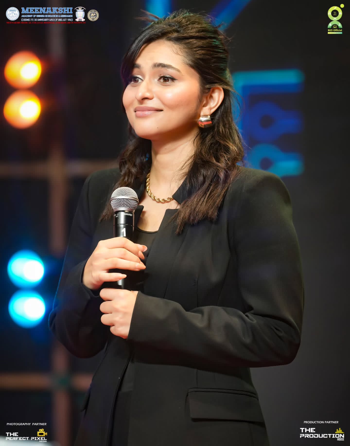 G1xlsKCaEAI7C2c?format=jpg&name=large