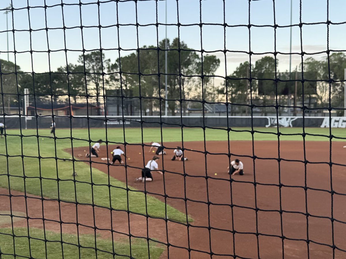 cat heifner tweet media