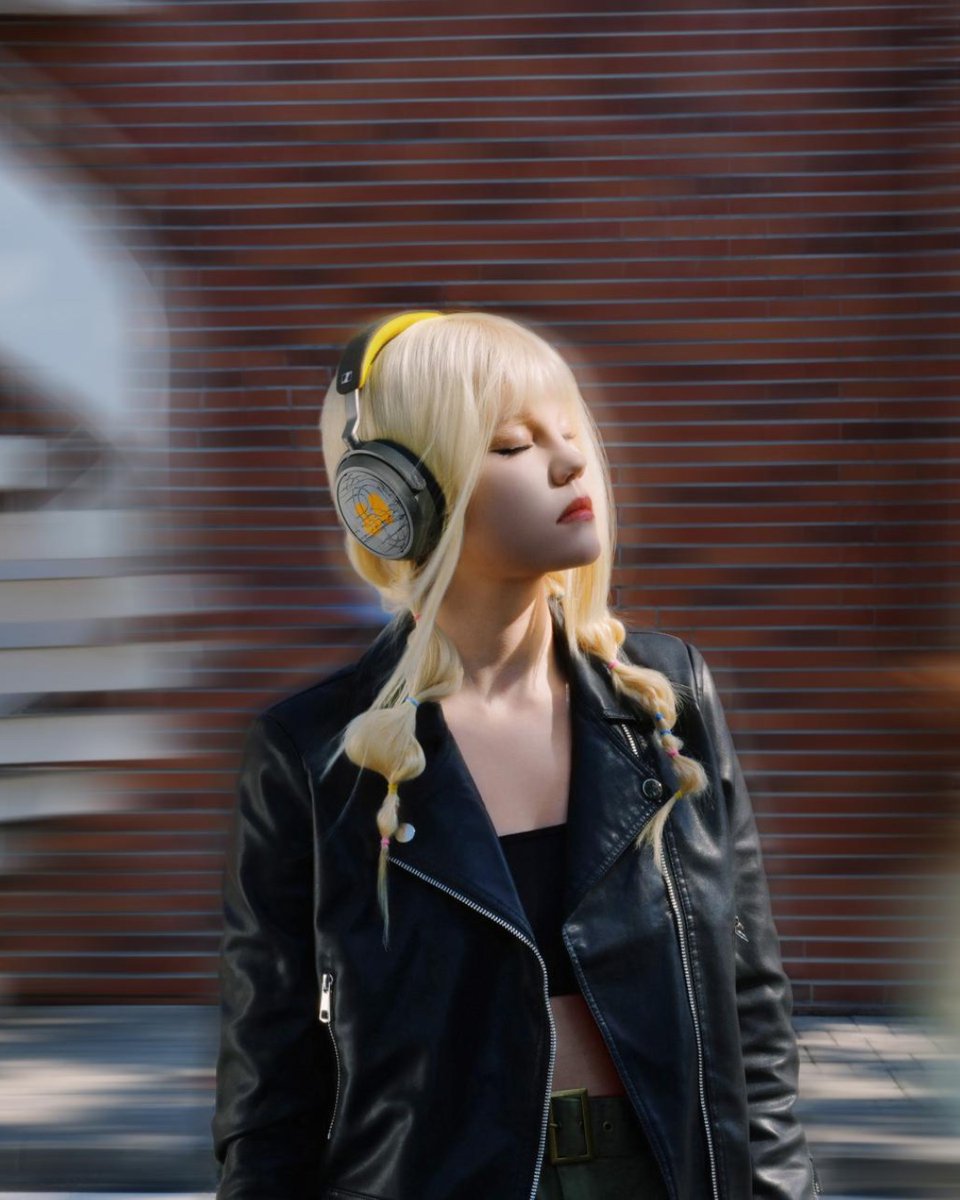 Sennheiser's tweet photo. 80 years of audio innovation with a bold urban twist. This #M4 Anniversary Edition brings street energy to precision sound. Vibrant, expressive, and built to move. A tribute to our roots, tuned for the future.
π https://t.co/ADyF9fSIJe
#Sennheiser80Years #SoundInStyle https://t.co/gLnFxXELPe