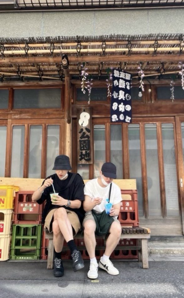 we went from a soft launch pic to a hard launch ig story pic 🥹 chansoo really be gatekeeping their pics on their japan trips to us 🤧