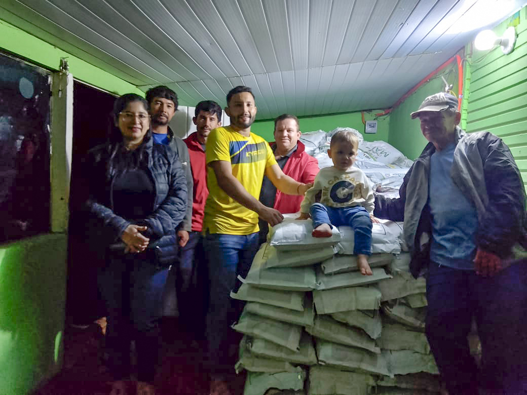 IndertPy's tweet image. Alianza entre INDERT y @UGP_Py entrega millonario aporte a campesinos en semillas
indert.gov.py/indert/index.p…
#GobiernodelParaguay
@SantiPenap @AllianaPedro