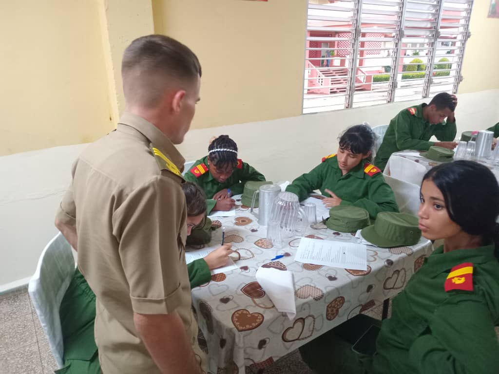 En la EMCC de Ciego de Ávila se seleccionan futuros cadetes de Medicina Militar. Vocación, excelencia y compromiso con la Patria, ¡su mayor carta de presentación! 💪