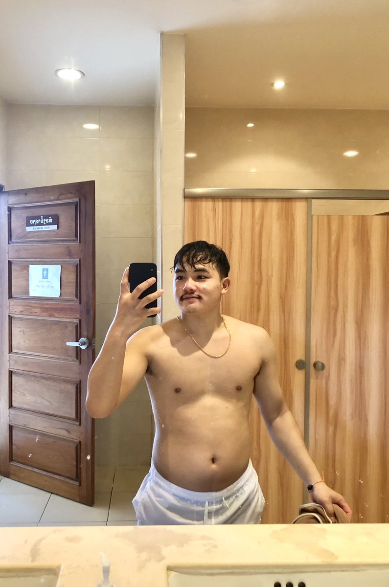 ທີ28ເຈີກັນອຸດົມໄຊ ໃຜໃຈດີມີບ່ອນພັກຟຮີຂໍພັກນຳແດ່😅😅ຢອກໆ ເຈີກັນອຸດົມໄຊເດີຈ່ະ