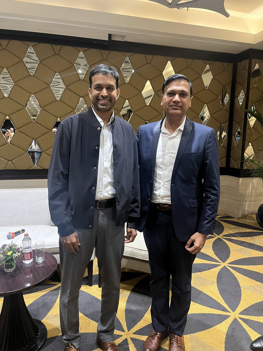 Met badminton legend Pullela Gopichand. Greatness he said is not hubris in wins or despair in losses, but discipline &amp; balance. On coaching: “Too tight, the bird suffocates. Too loose, it flies. Too long, it soils your hand.” Brilliant.
