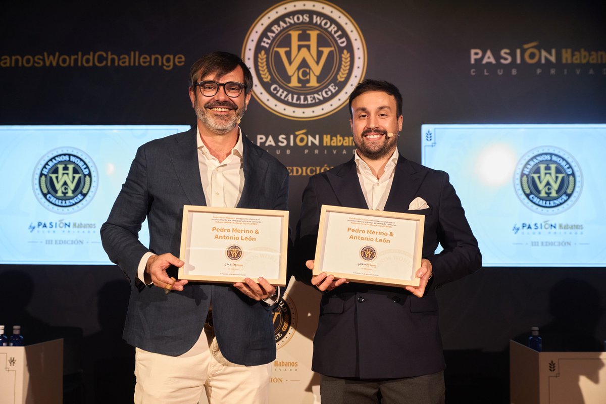 ¡Antonio León y Pedro Merino se proclaman campeones del gran concurso Habanos World Challenge España III Edición! 🏆 

Tras obtener la mayor puntuación en las desafiantes pruebas de la fase final, esta ya mítica dupla española se asegura el pase a la competición internacional que