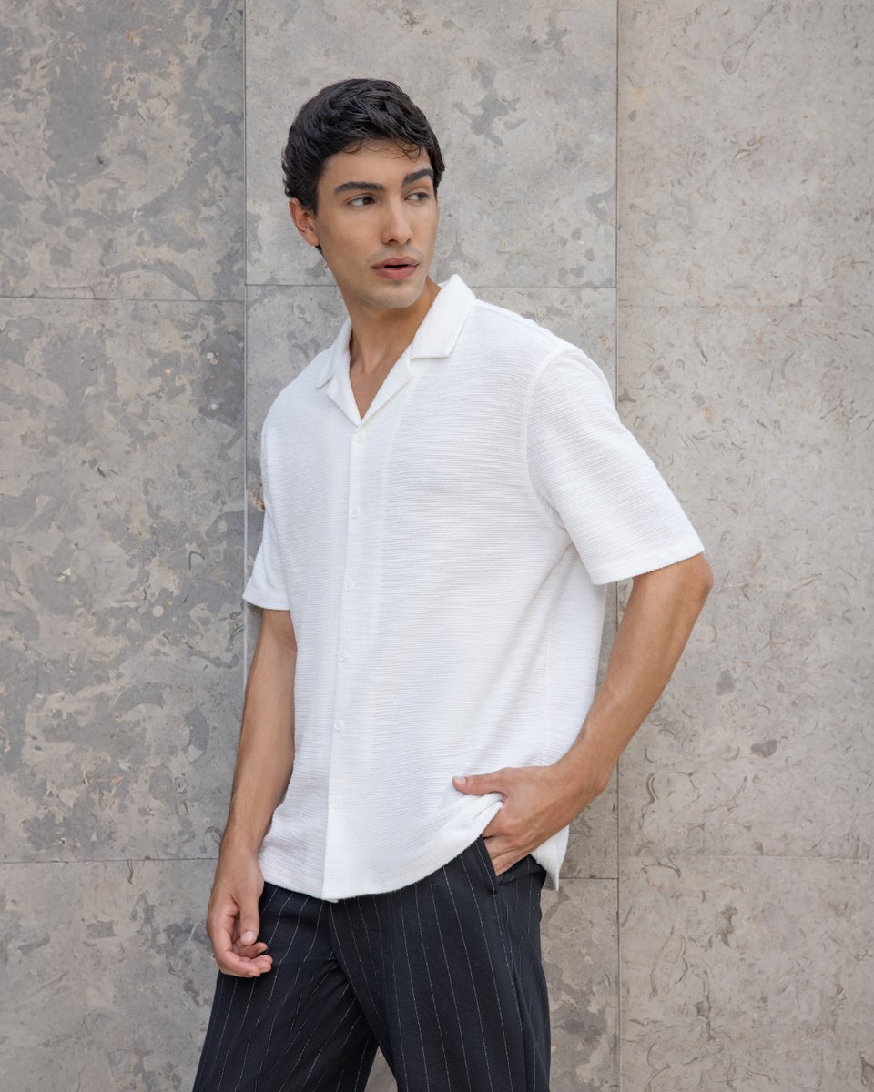 maxfashionMENA's tweet image. Tailored to perfection, no matter the style. Because every man deserves a shirt that speaks for him.
#MaxFashion #FallStyle #FallWardrobe #SeasonOfStyle #EffortlessChic #OOTDFall #LuxuryLooks