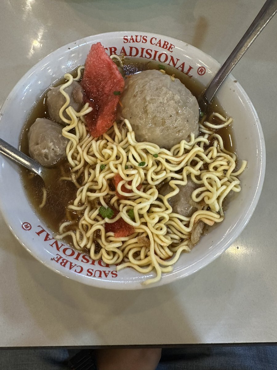 Katariga's tweet photo. Hari ini enak makan bakso keju
.
.
But talk to WHOOO https://t.co/BLPLj1UEfV