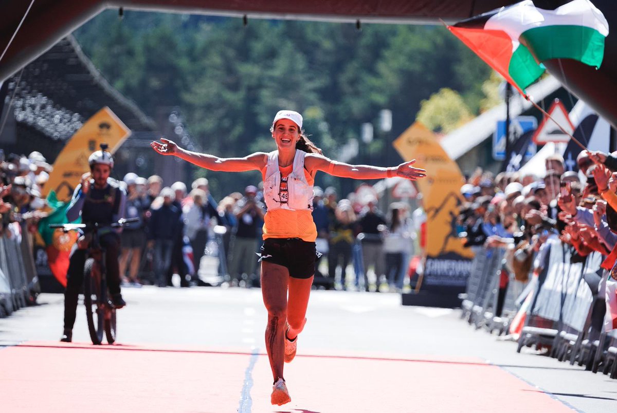 ¡𝑺𝒖𝒃𝒄𝒂𝒎𝒑𝒆𝒐𝒏𝒂 𝒅𝒆𝒍 𝑴𝒖𝒏𝒅𝒐!

🥈 Sara Alonso logra la medalla de plata en la prueba de short trail en Canfranc.

🥹 Un premio más que merecido, por su resiliencia y su capacidad de recuperación para no perderse la gran cita del año.