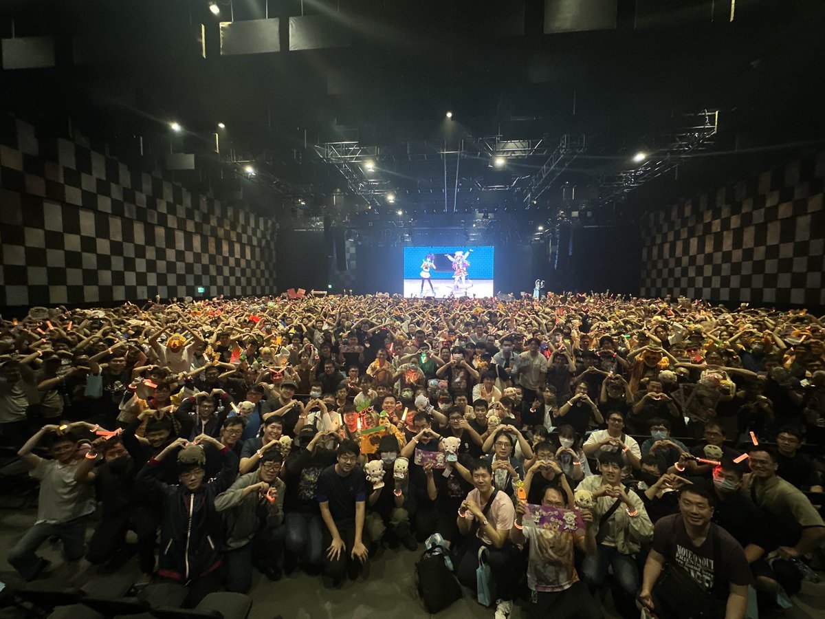 🧡🧡
 #hololiveMeet