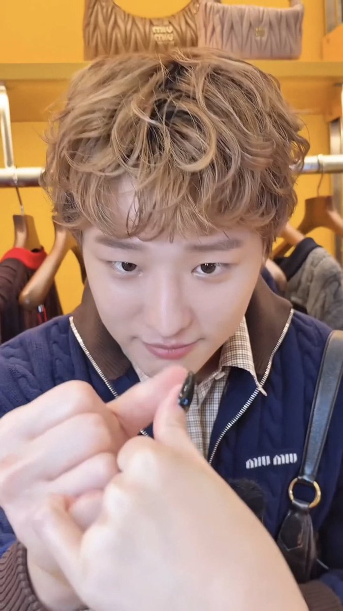 와 진쩌 귀여워 !!!!!!!!!!!!!!!!!!!!!!!!!!!!!!!!!!!
오랜만에 갈몽이 .. 🫳🫳🫳🫳🫳