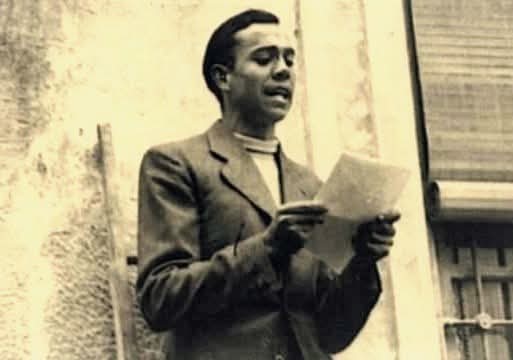 "Aquí estoy para vivir mientras el alma me suene, y aquí estoy para morir, cuando la hora me llegue." Miguel Hernández.
#miguelhernandez #poesia
