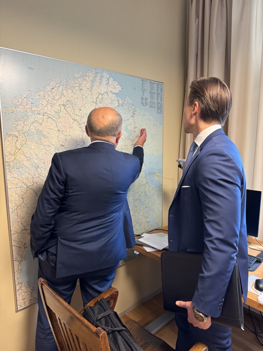 Great meeting with Finnish Defence Minister <a href="/anttihakkanen/">Antti Häkkänen</a> 🇫🇮 as we prepared for the important ministerial meeting here in Helsinki to discuss the Eastern Flank Watch—how to move ahead at full speed and its key elements, including the #DroneWall 🇪🇺🇺🇦