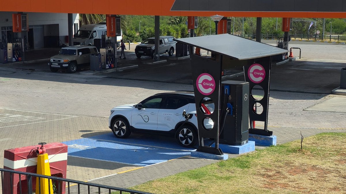 GridCars.net tweet media