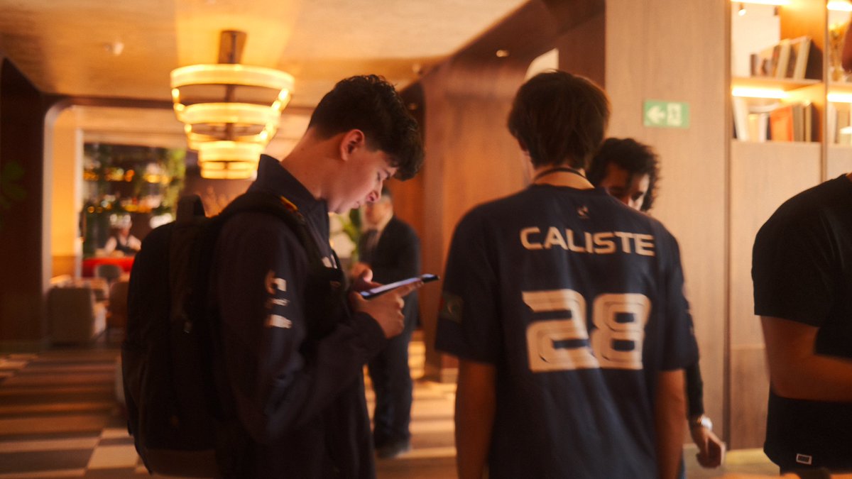 KarmineCorp's tweet image. Plus qu’une heure… #TOUSENCHINE #KCORP